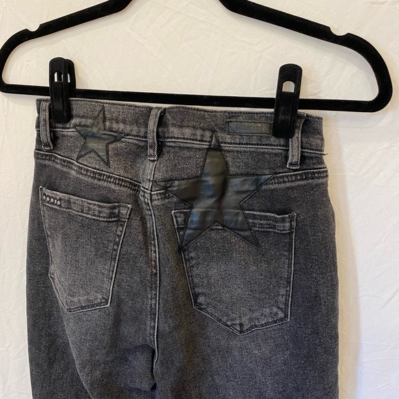 Blank NYC Black Star Patch Madison Crop Jeans Size 27 Leather Denim - Picture 6 of 9